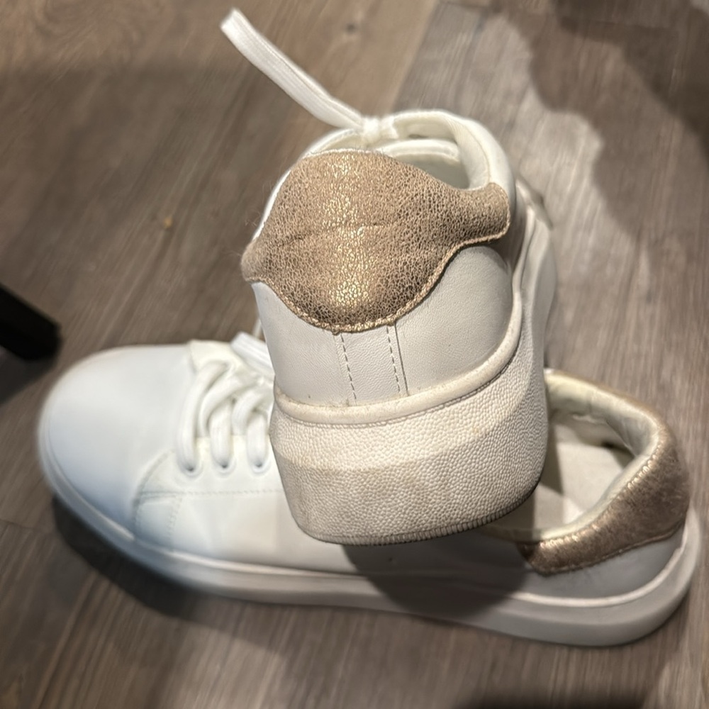 Time and Tru White and Gold Sneakers Minimalist Design